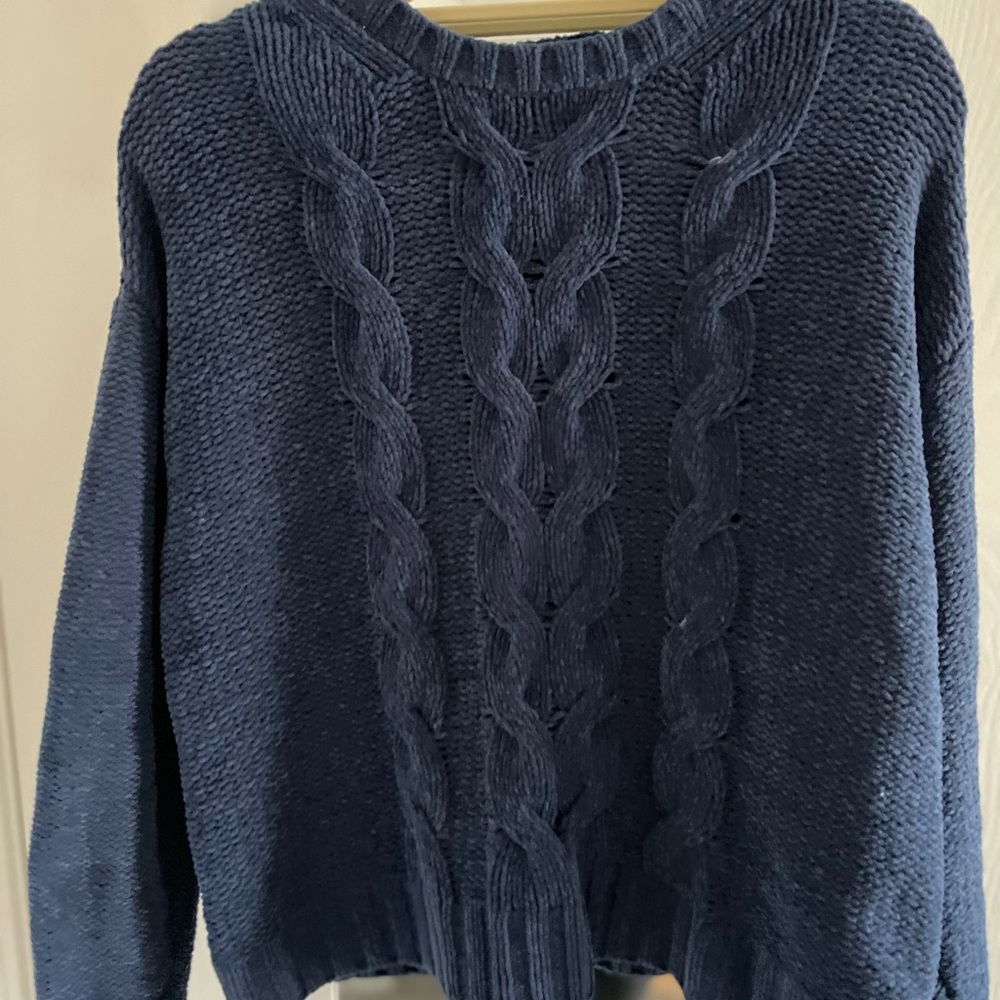 American eagle navy sweater